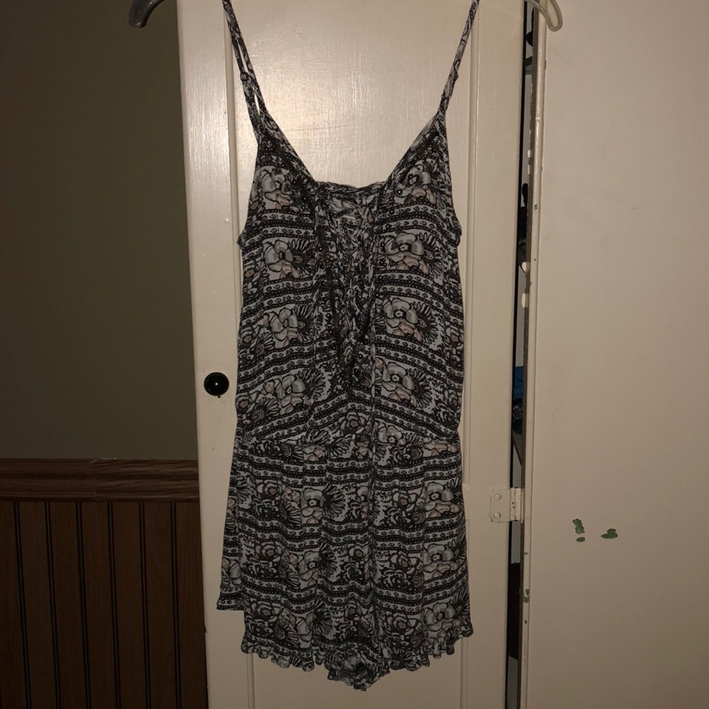 ROMPER - Picture 4 of 7